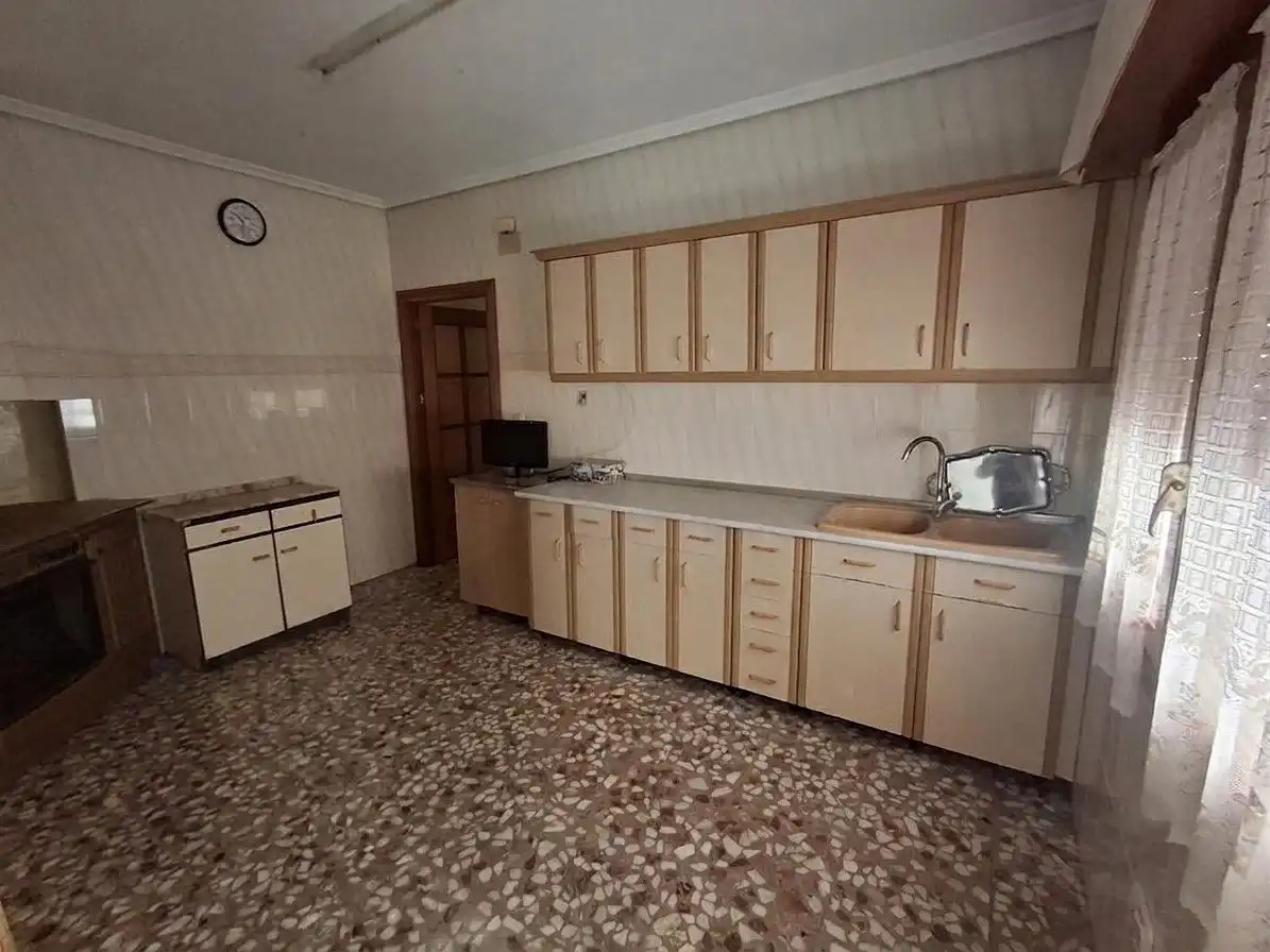 Cuina de Casa o xalet en venda en La Roda amb Traster