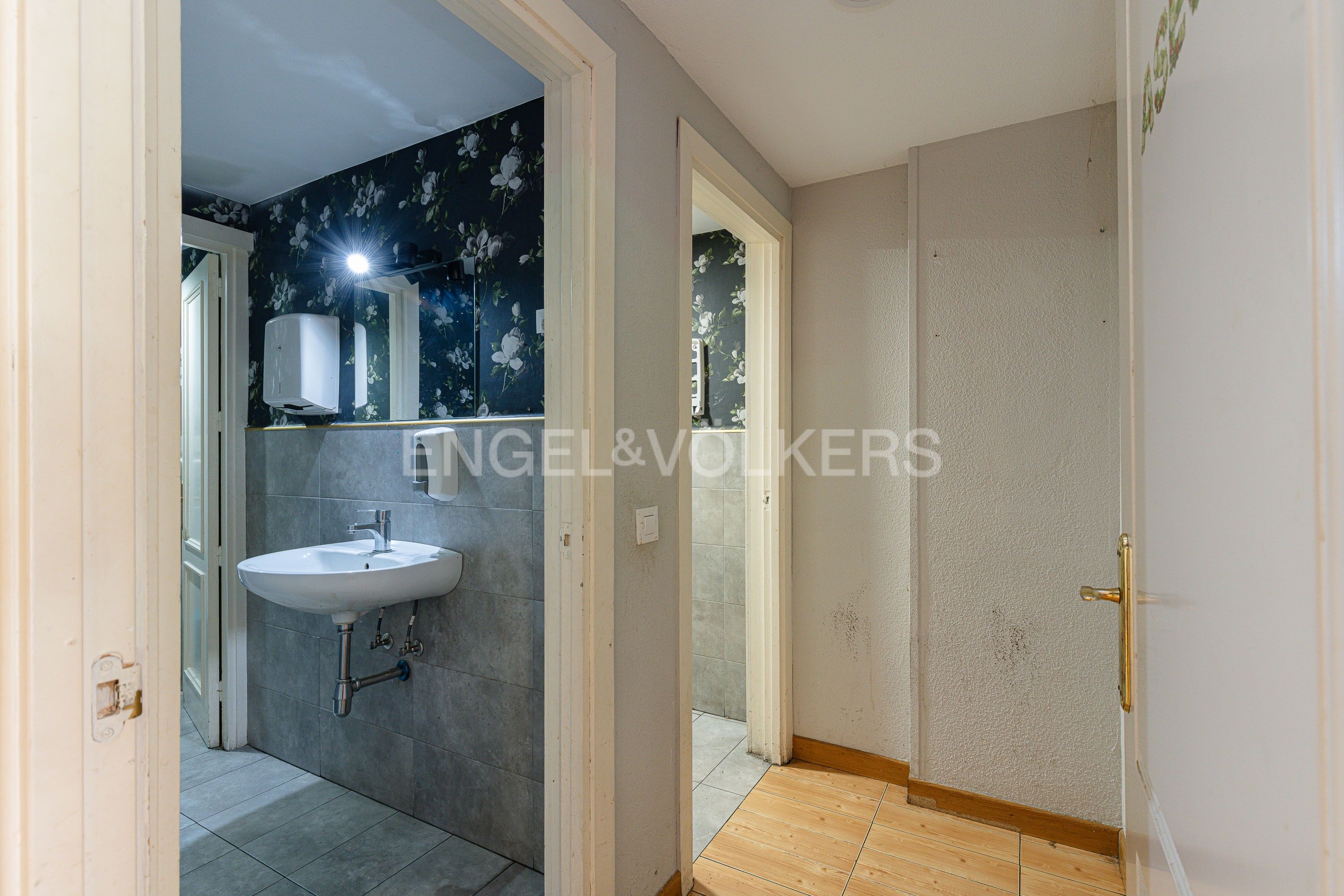 Bathroom of House or chalet for sale in San Lorenzo de El Escorial  with Air Conditioner, Heating and Private garden