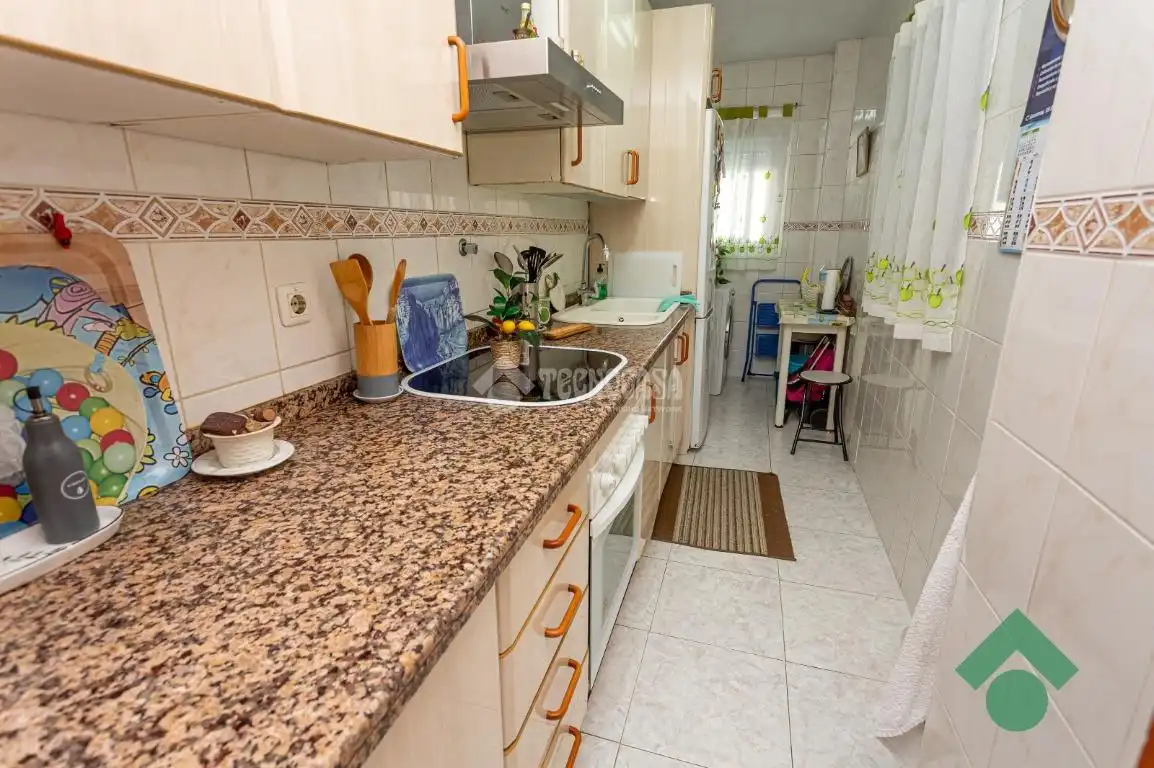 Küche von Wohnung zum Verkauf in Algeciras mit Terrasse