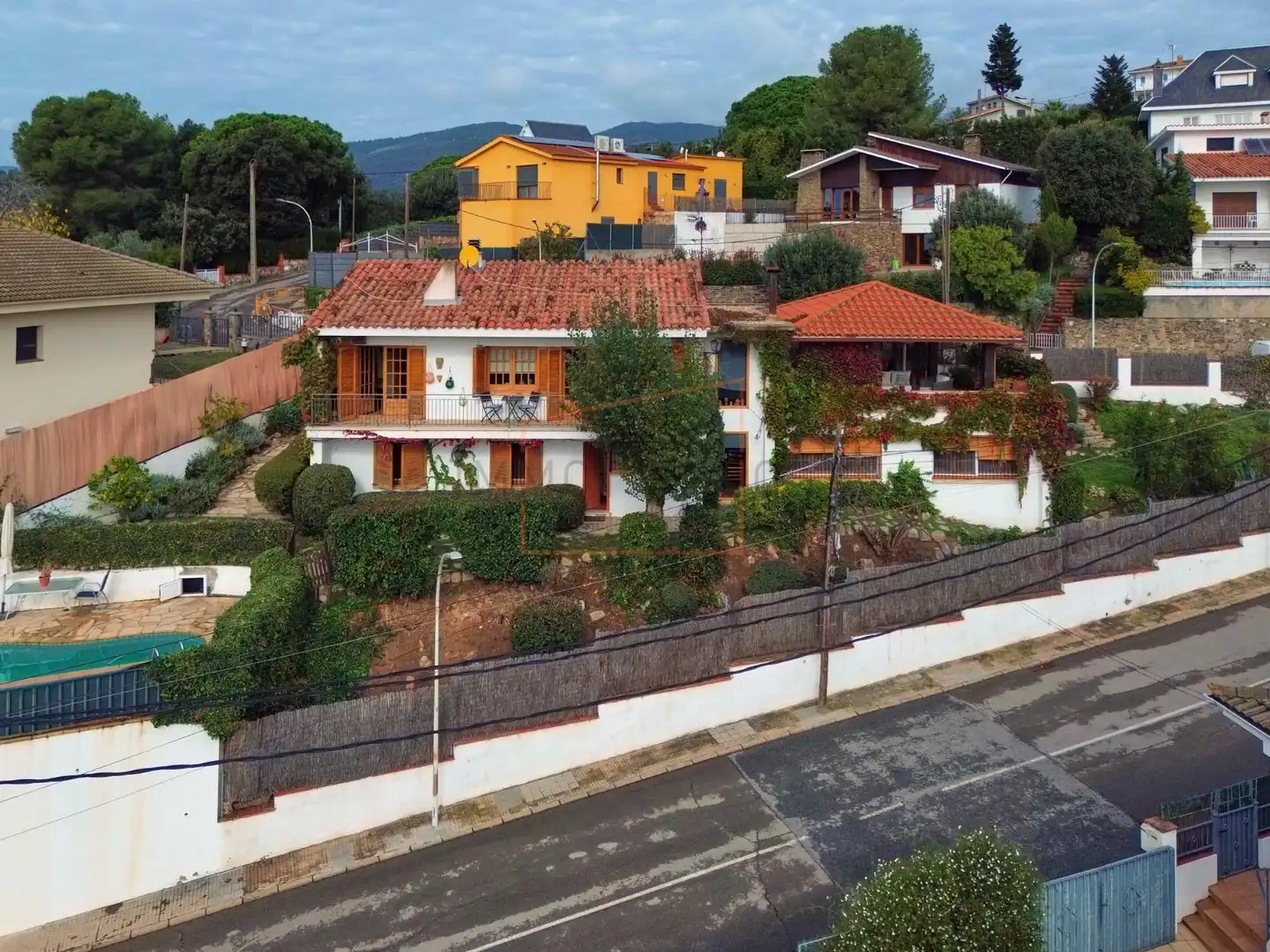 Vista exterior de Casa o xalet en venda en Les Franqueses del Vallès amb Aire condicionat, Jardí privat i Terrassa