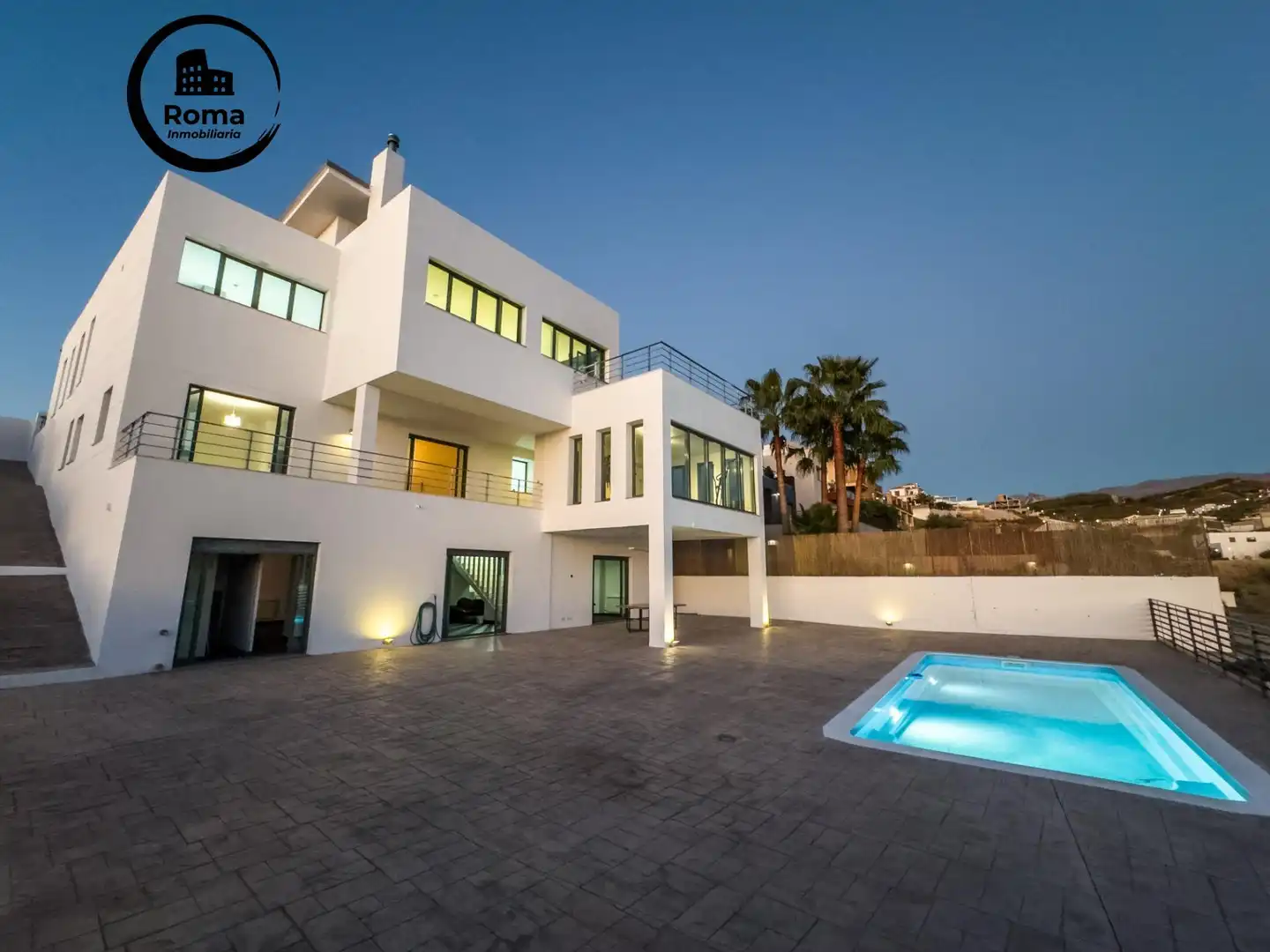 Vista exterior de Casa o chalet en venta en La Zubia con Aire acondicionado, Calefacción y Jardín privado