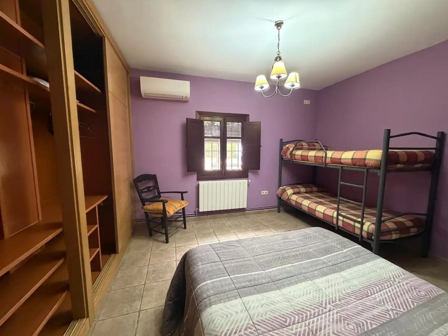 Habitación de Casa o chalet en venta en Quintanar de la Orden con Aire acondicionado, Calefacción y Jardín privado