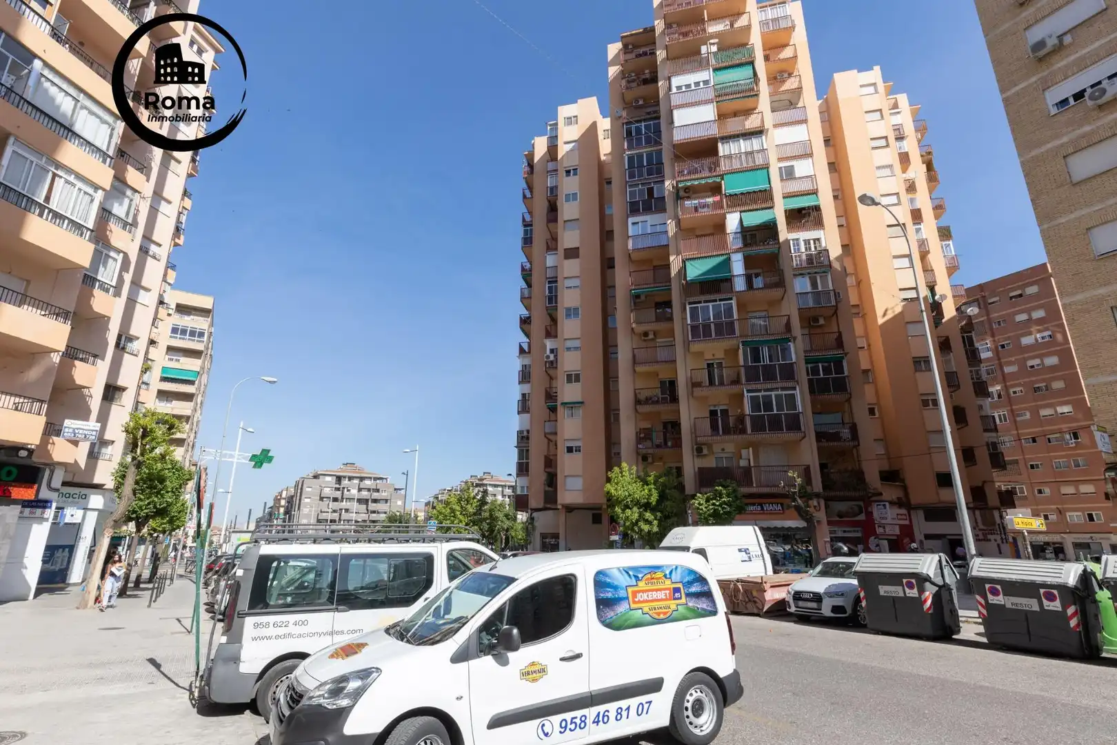 Vista exterior de Piso en venta en Granada con Terraza, Amueblado y Balcón