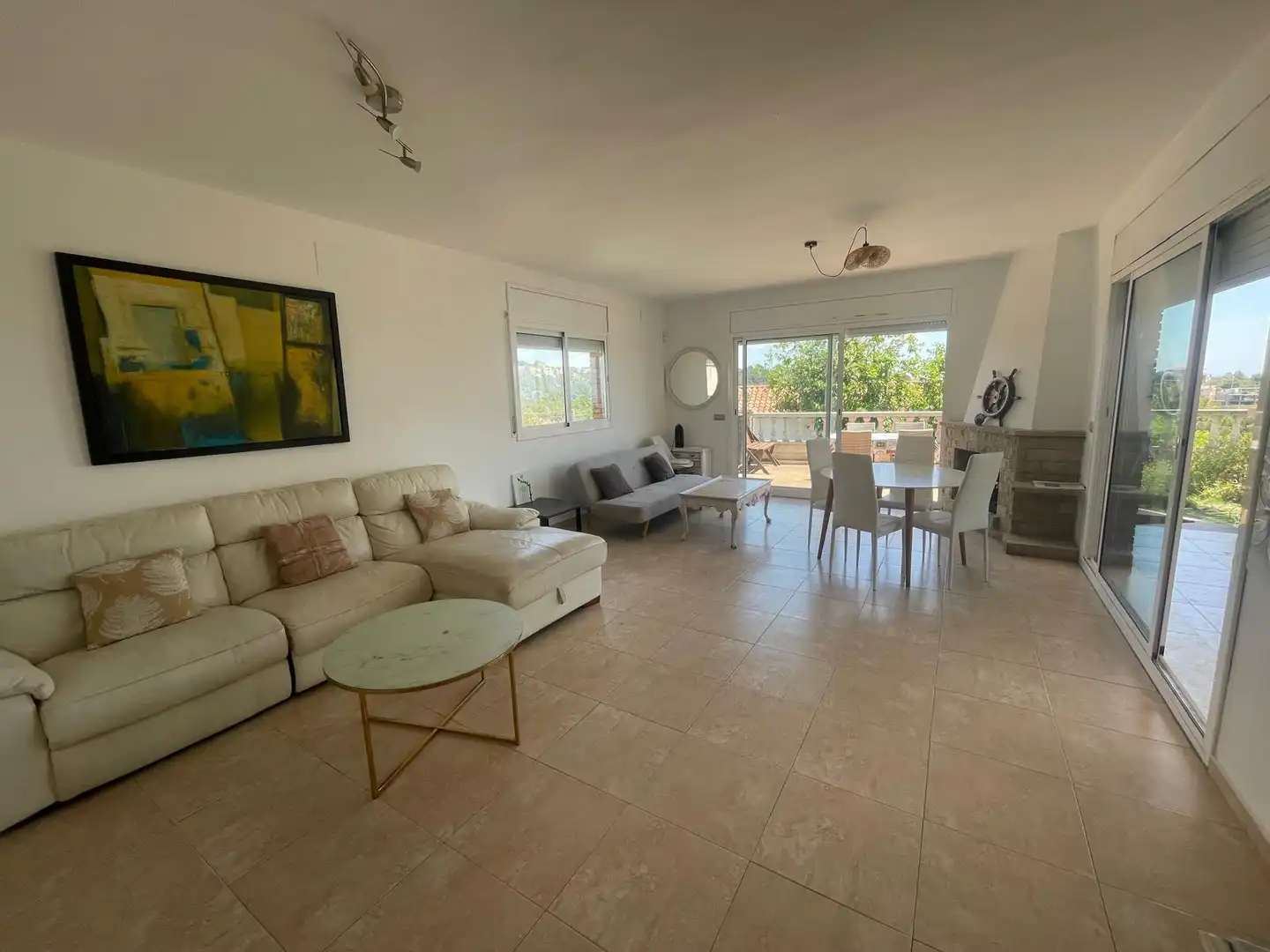 Sala de estar de Casa o chalet en venta en Calafell con Aire acondicionado, Jardín privado y Terraza