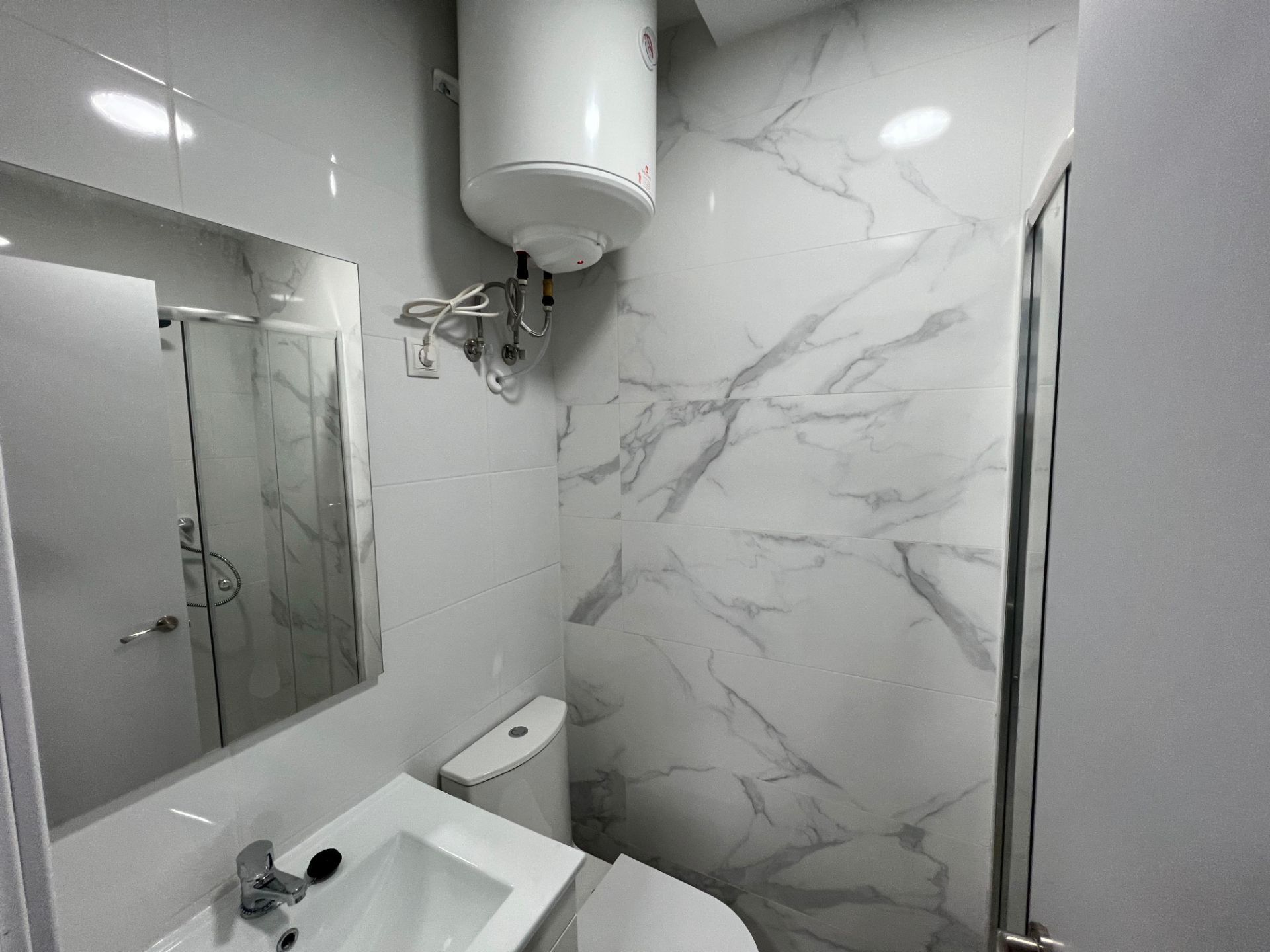 Bany de Pis en venda en  Madrid Capital amb Aire condicionat