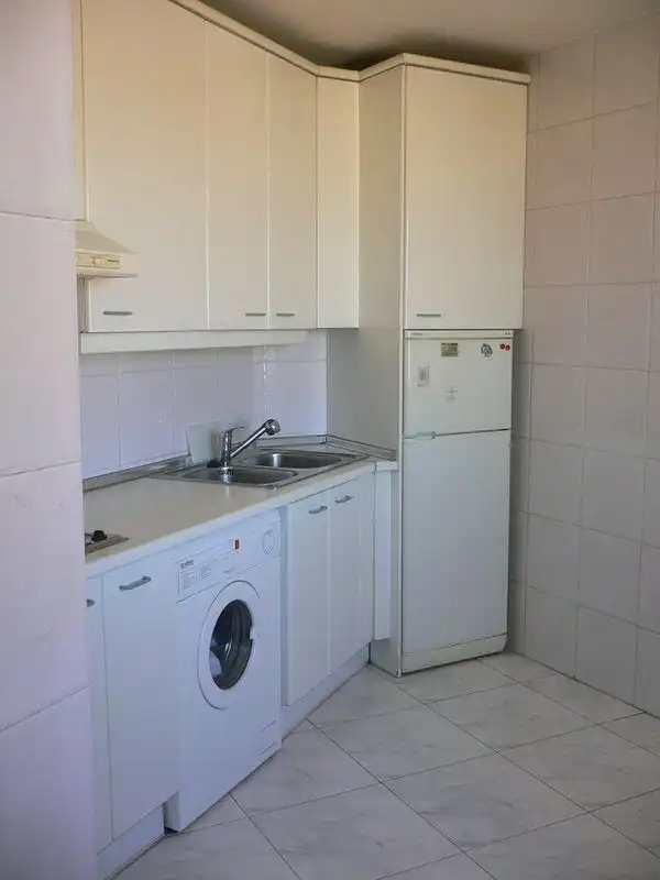 Cocina de Estudio de alquiler en Madrid con Aire acondicionado