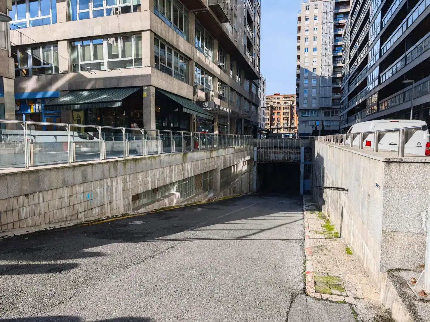 Individuel à vendre à Calle de Rodríguez Arias 32
