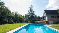 Piscina de Casa o xalet en venda en Ponteareas amb Jardí privat, Terrassa i Piscina