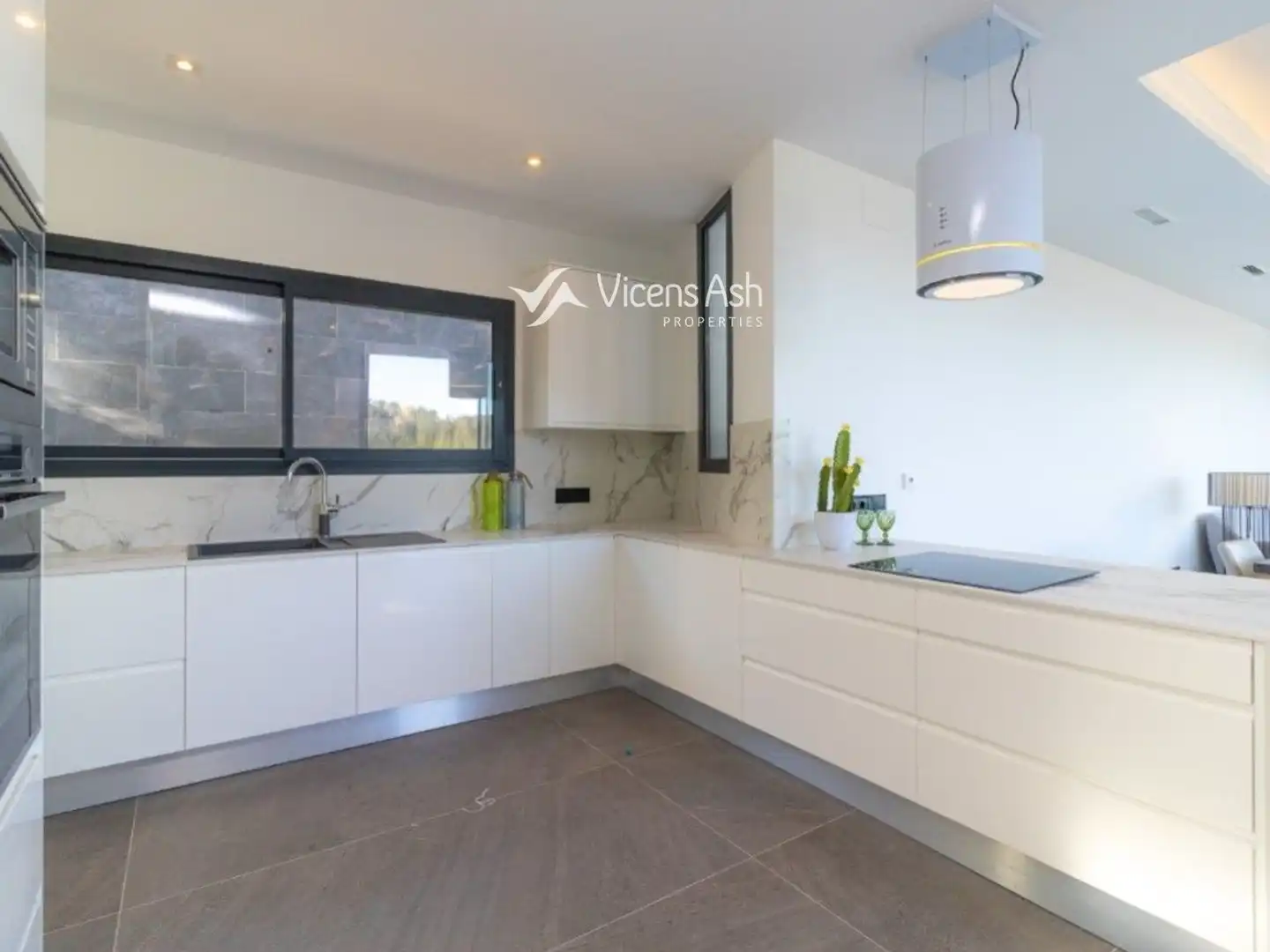 Casa con piscina en venta en Riu Esera Del, imagen 8