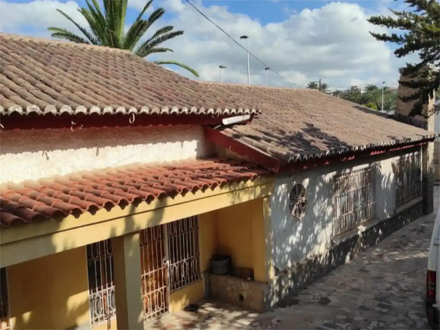 Vista exterior de Casa o chalet en venta en Elche / Elx con Balcón