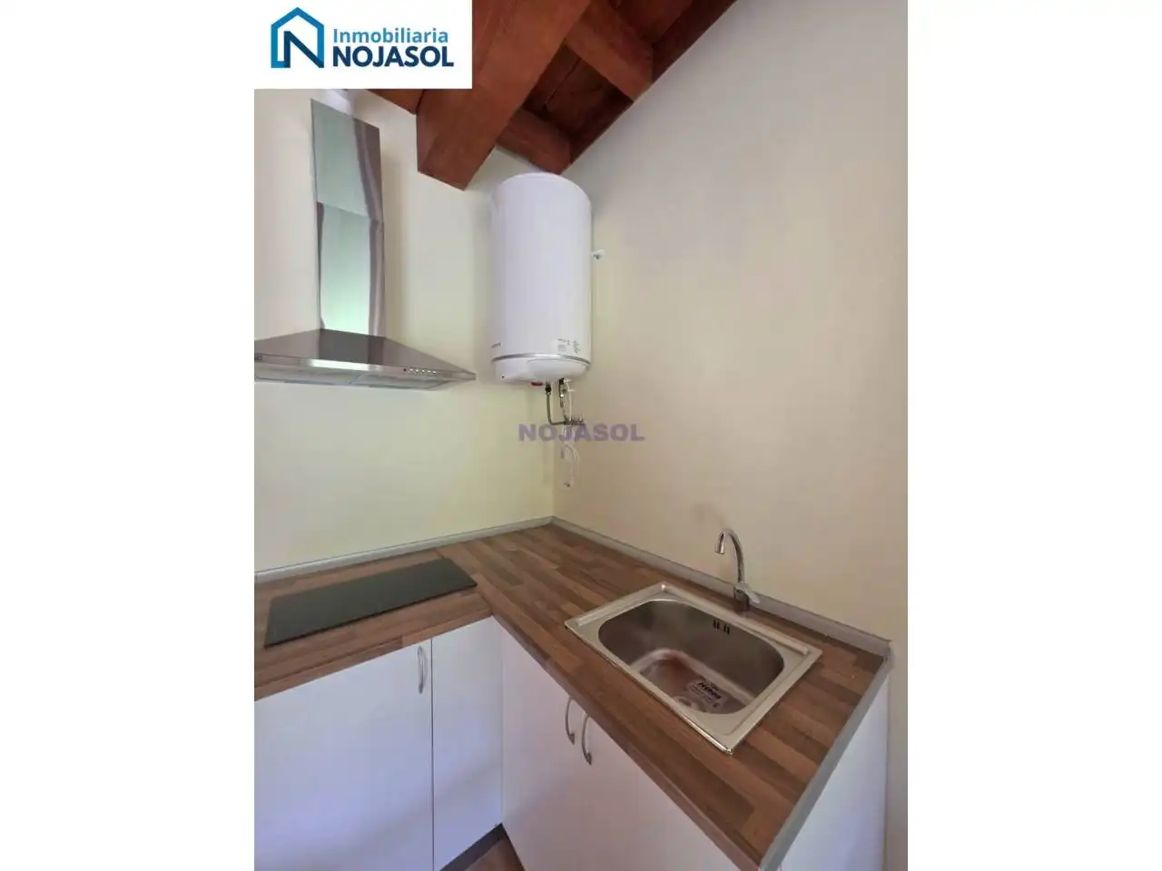 Cocina de Apartamento en venta en Vega de Liébana con Calefacción, Jardín privado y Parquet