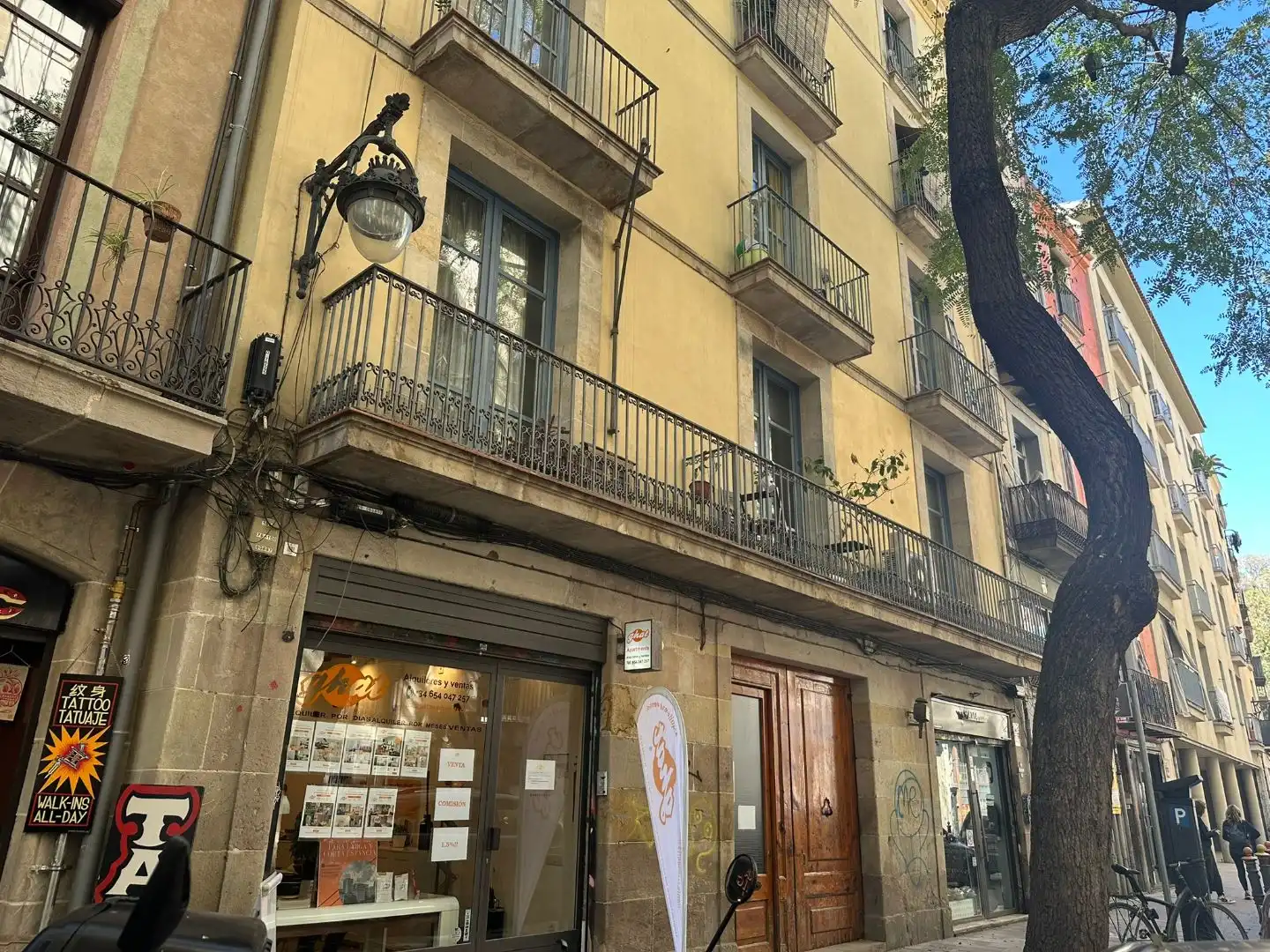 Vista exterior de Local en venta en Barcelona con Aire acondicionado, Calefacción y Internet