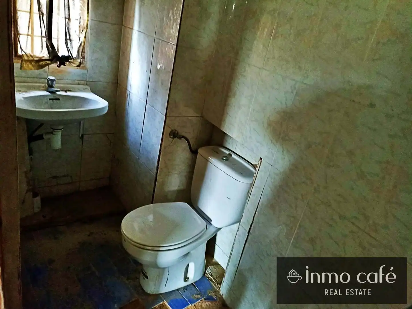 Bathroom of Detached homes for sale in Biar