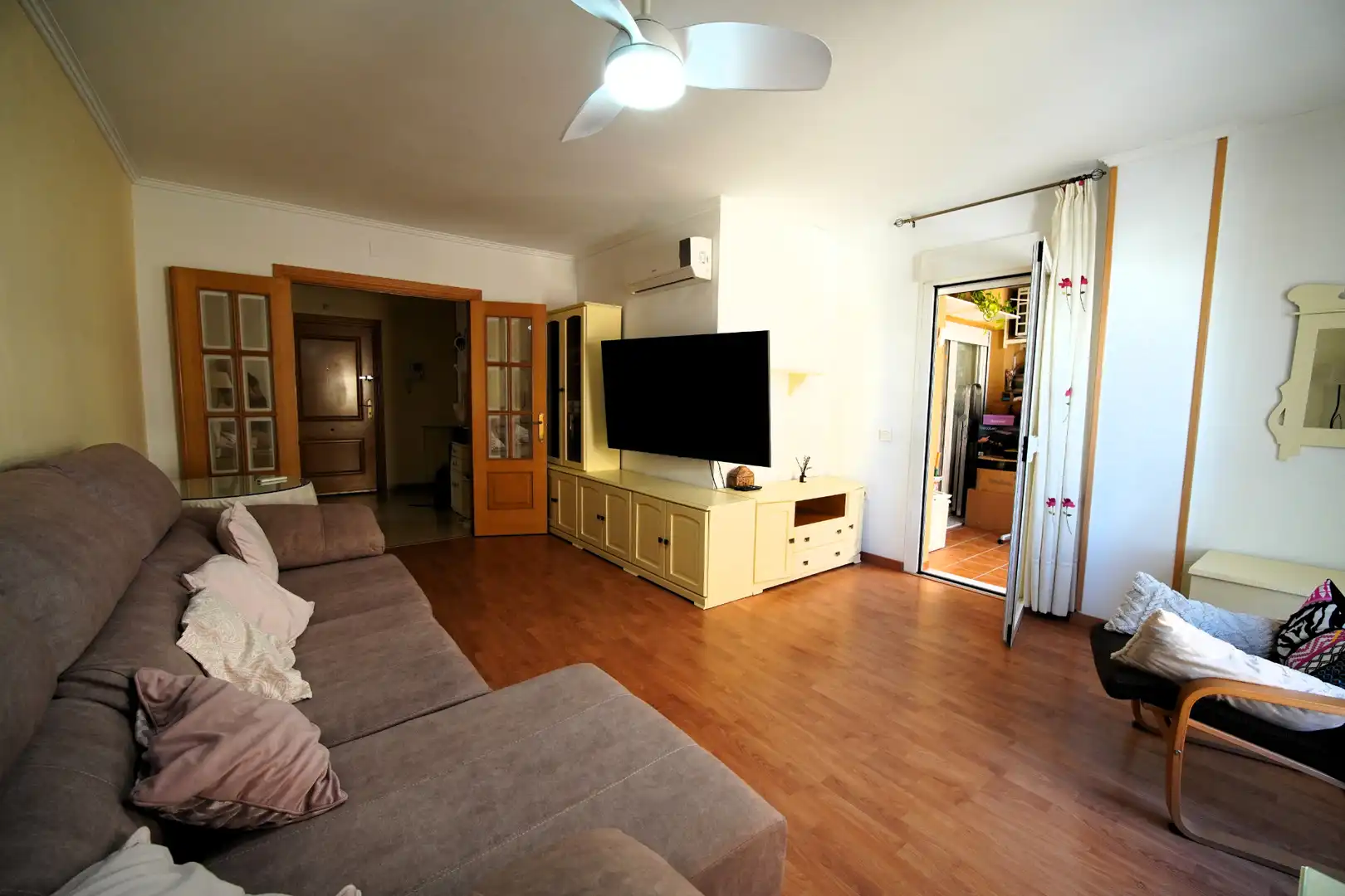 Wohnzimmer von Wohnung zum Verkauf in Roquetas de Mar mit Klimaanlage, Terrasse und Möbliert