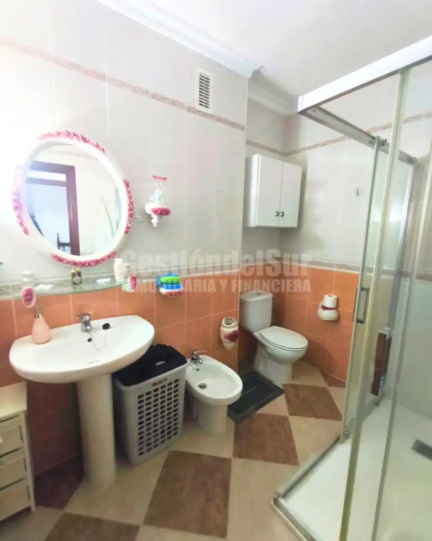 Baño de Piso en venta en Lepe con Aire acondicionado