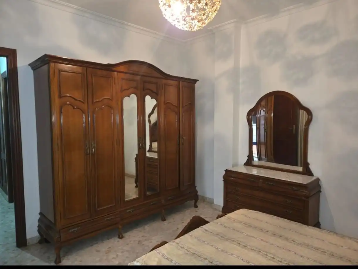 Dormitori de Casa adosada en venda en Mairena del Aljarafe amb Aire condicionat, Terrassa i Moblat
