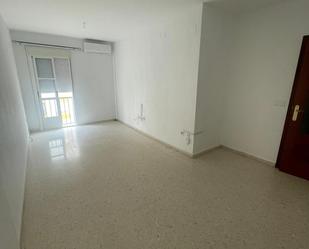 Sala d'estar de Pis de lloguer en  Huelva Capital amb Aire condicionat, Terrassa i Balcó