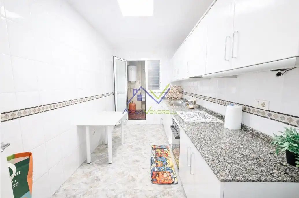 Cuina de Pis en venda en El Vendrell amb Calefacció i Balcó
