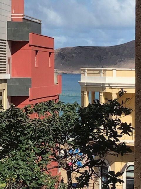 Vista exterior de Apartamento en venta en Las Palmas de Gran Canaria con Horno, Lavadora y Balcón