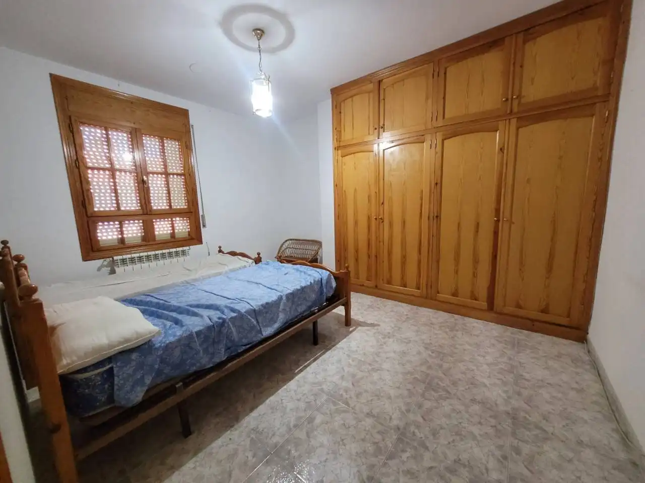 Dormitori de Casa o xalet en venda en Baza amb Calefacció i Terrassa