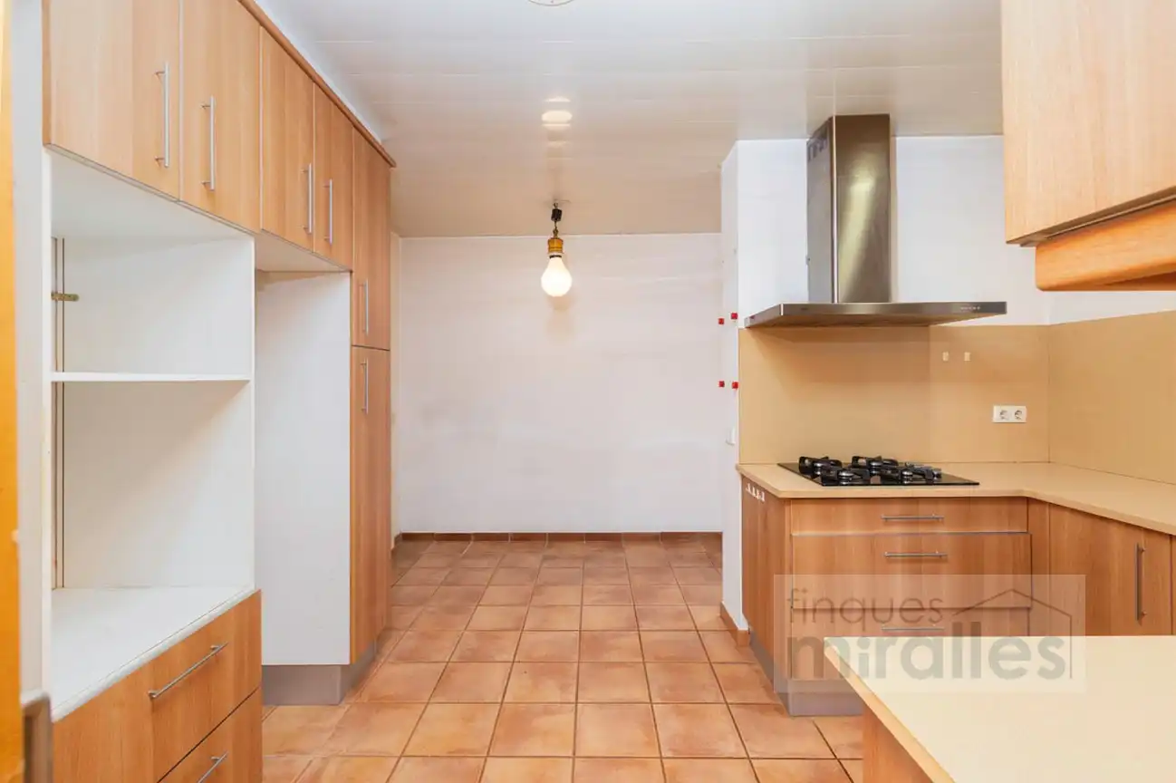 Villa con terrazza in vendita a Carrer Àngel Guimerà 13, imagen 3