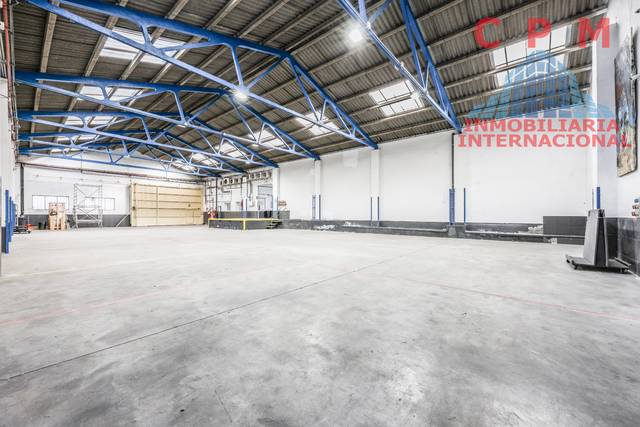 Nave industrial en Venta en El Barral Ferial