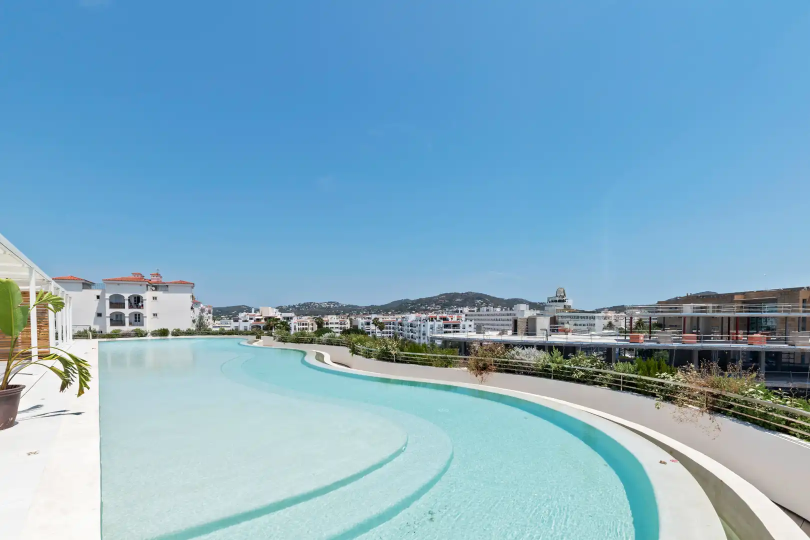 Passeig Joan Carles I, 9, Marina Botafoc - Platja de Talamanca
