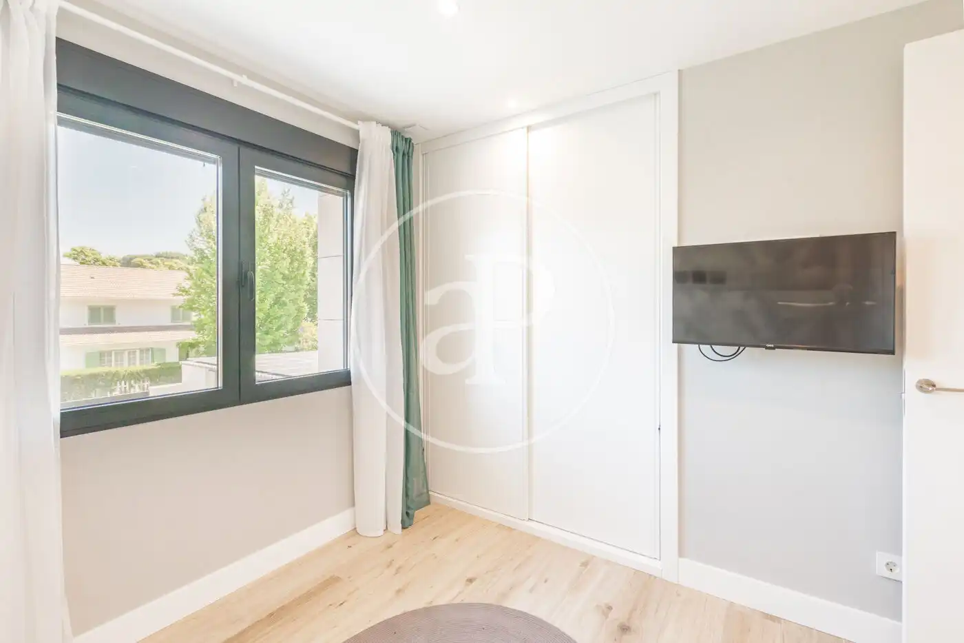 Schlafzimmer von Haus oder Chalet zum Verkauf in Pozuelo de Alarcón mit Klimaanlage, Heizung und Privatgarten