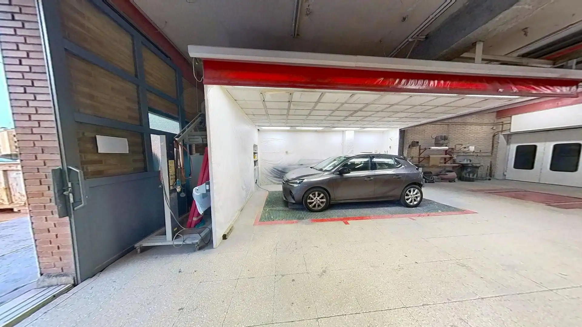 Local comercial en alquiler en Avenida Avinguda de Sant Jordi 18 18, imagen 3