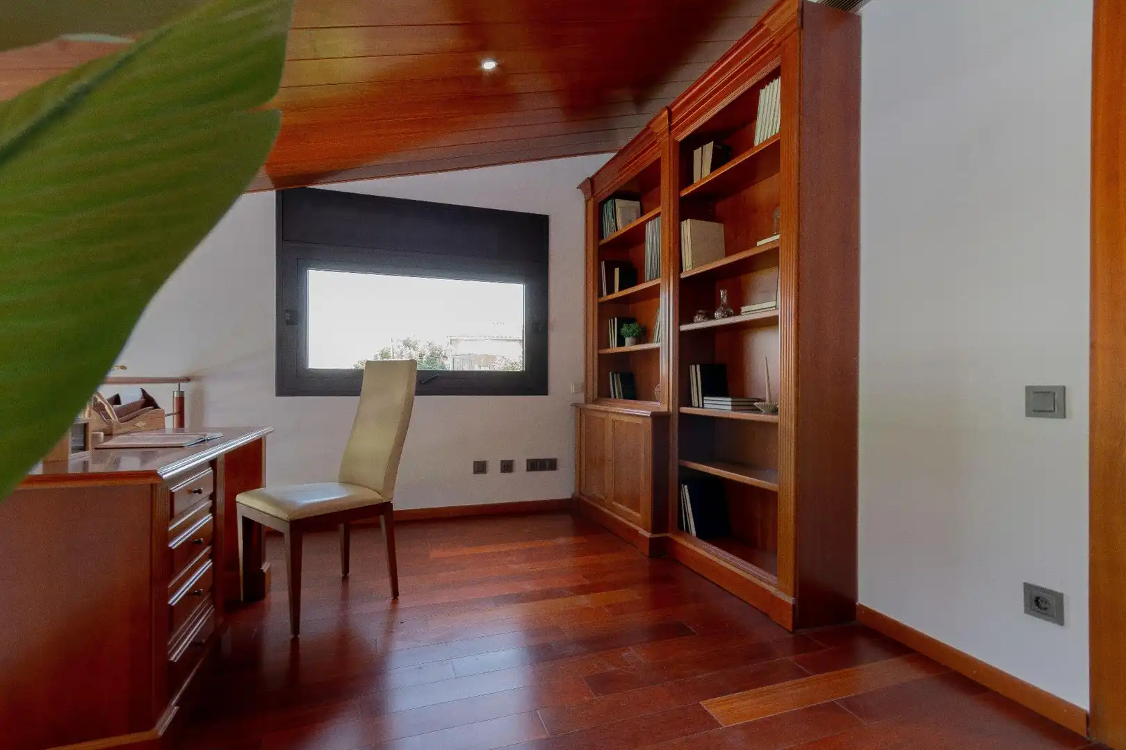 Sala de estar de Casa o chalet en venta en Cerdanyola del Vallès con Aire acondicionado, Calefacción y Jardín privado