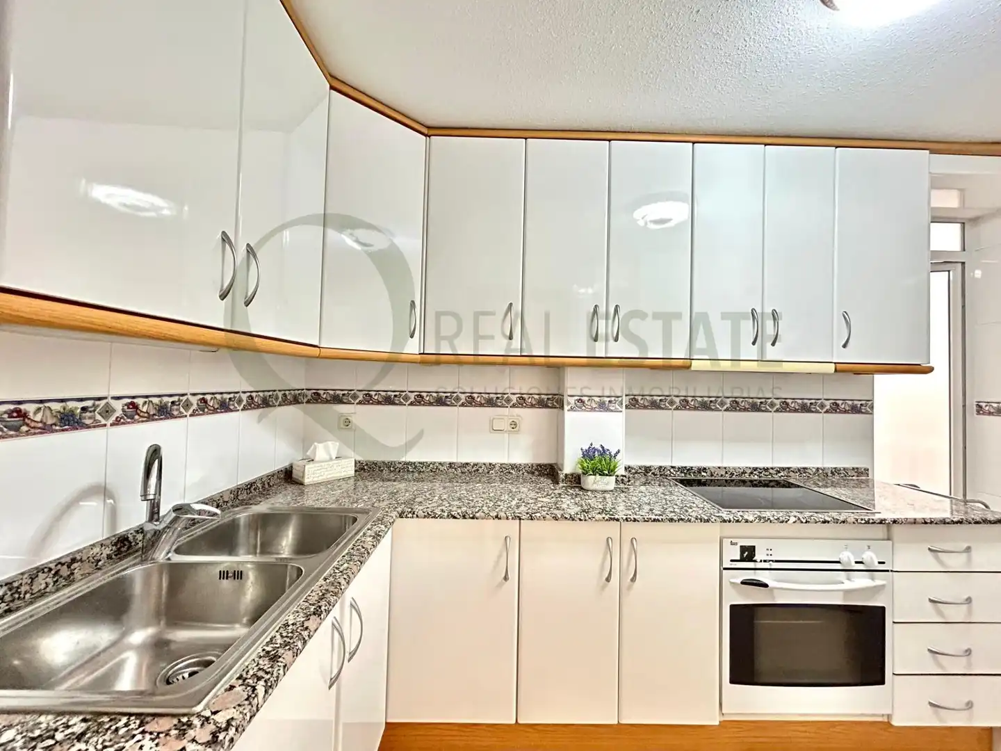 Cocina de Piso de alquiler en Alicante / Alacant con Aire acondicionado, Calefacción y Terraza