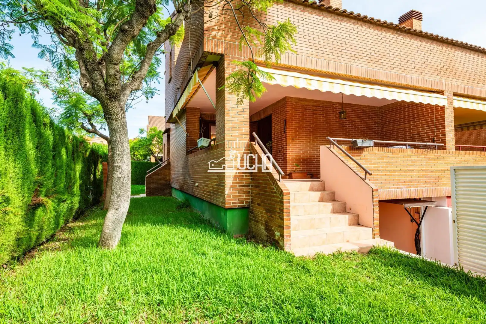 Casa bifamiliare con terrazza in vendita a Mas Camarena