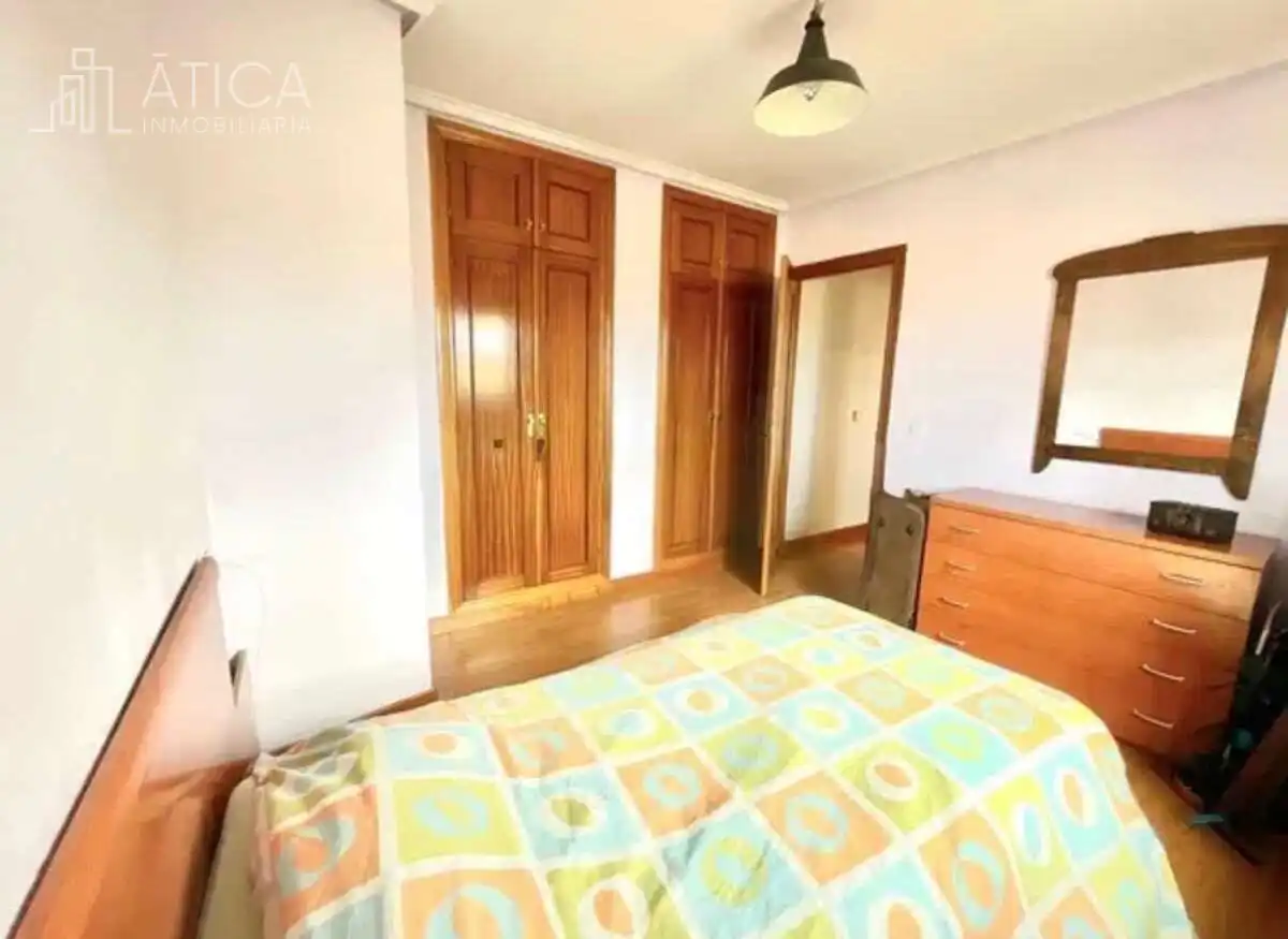 Dormitori de Pis per a compartir en Salamanca amb Calefacció, Terrassa i Moblat