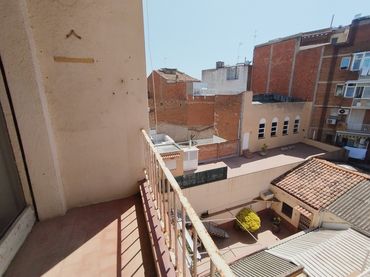 Attico con balcone in vendita a Centre - Sant Oleguer