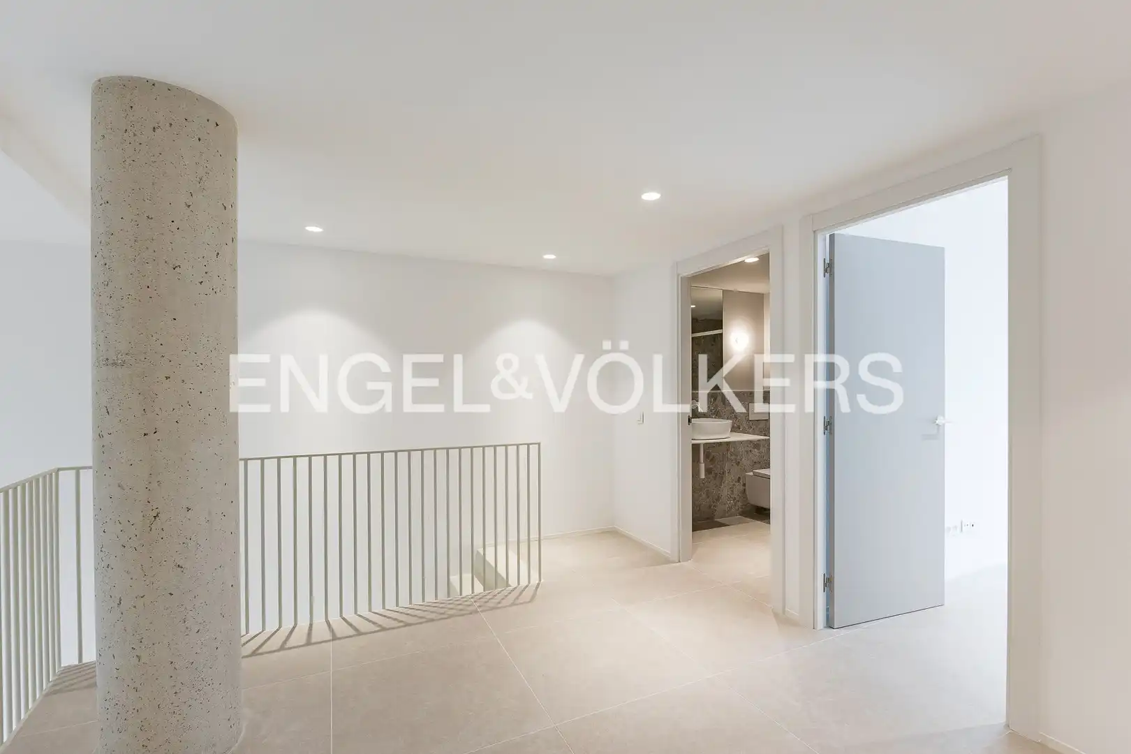 Wohnung zum Verkauf in L'Hospitalet de Llobregat mit Klimaanlage, Heizung und Terrasse