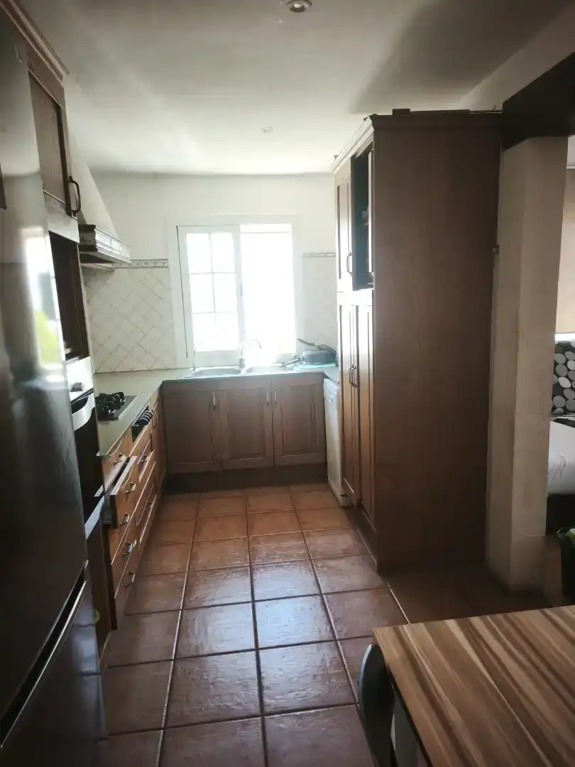 Cuina de Casa adosada en venda en Ciutadella de Menorca amb Aire condicionat i Balcó