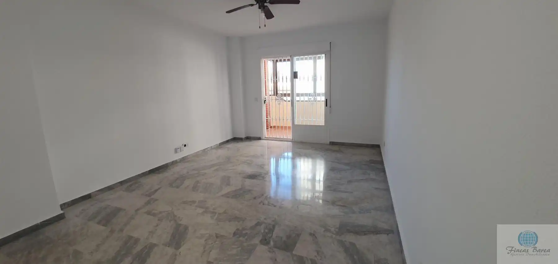 Piso con piscina en venta en Rio Vinuela, imagen 11