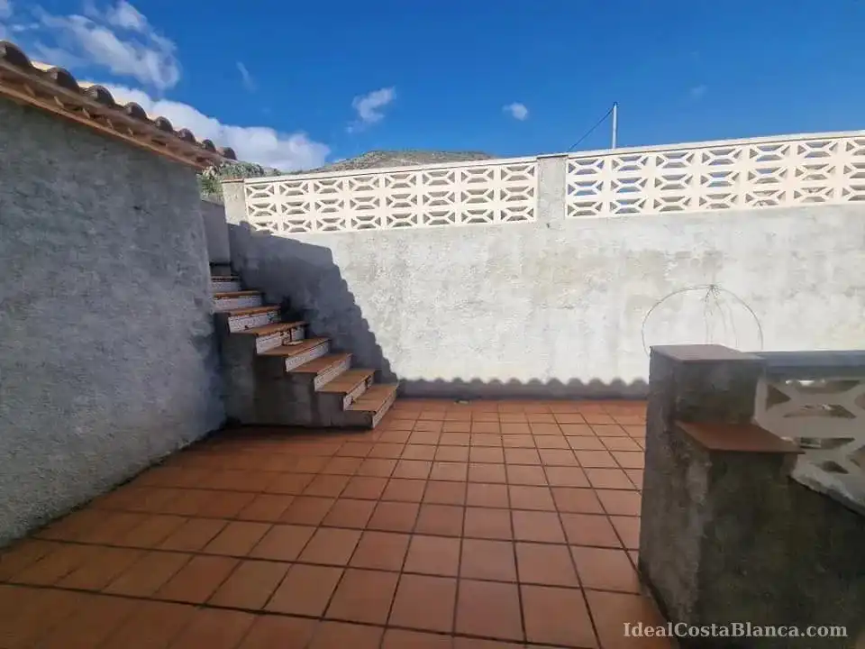 Terrassa de Apartament de lloguer en Confrides, Alicante