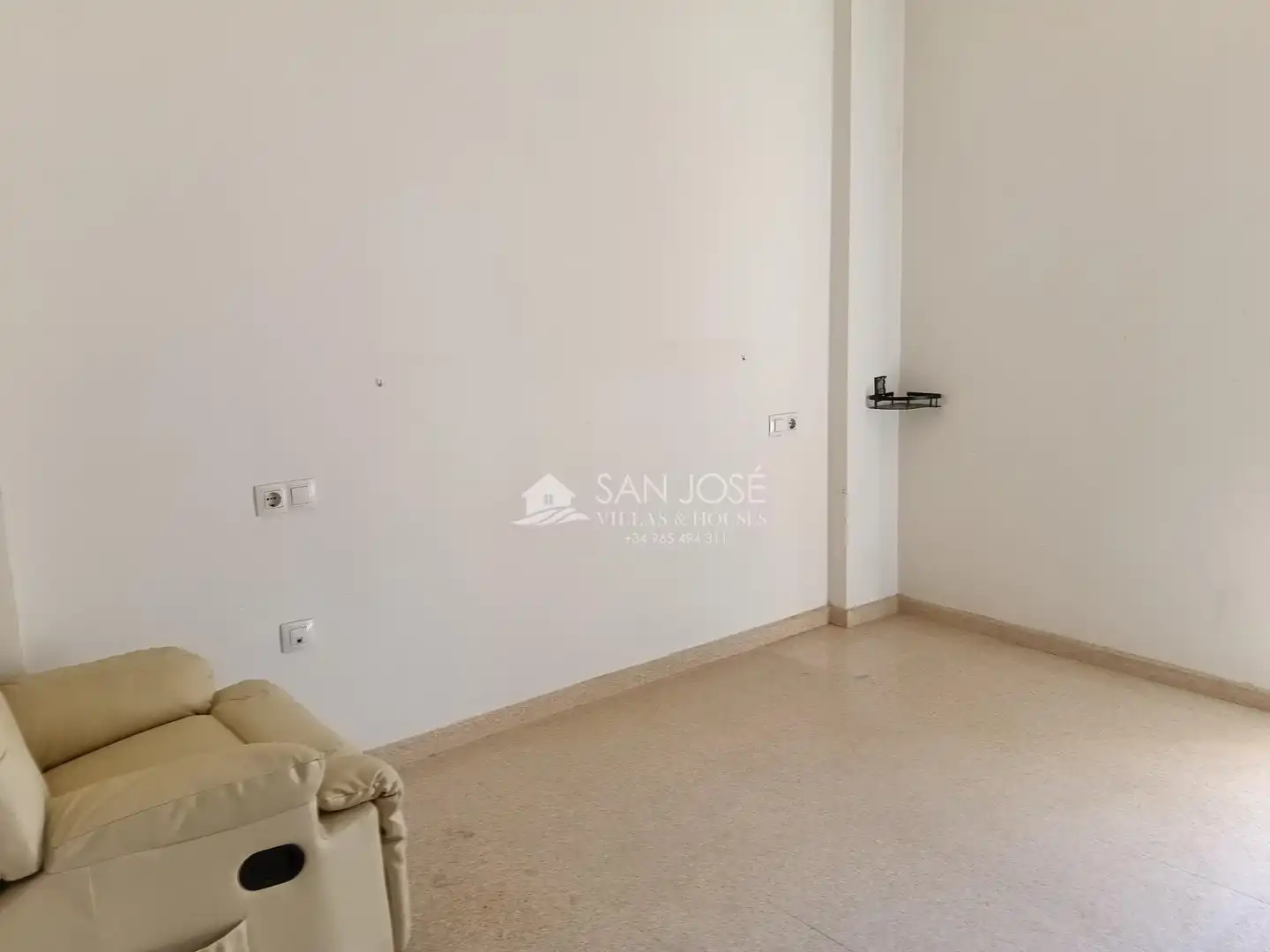 Piso en venta en Aspe con Terraza, Trastero y Balcón