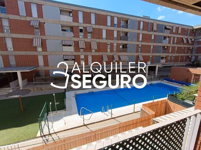 Piso en Alquiler en de la Ermita en V Centenario