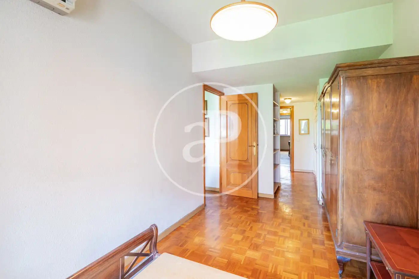 Wohnung zum Verkauf in Madrid mit Klimaanlage, Heizung und Privatgarten