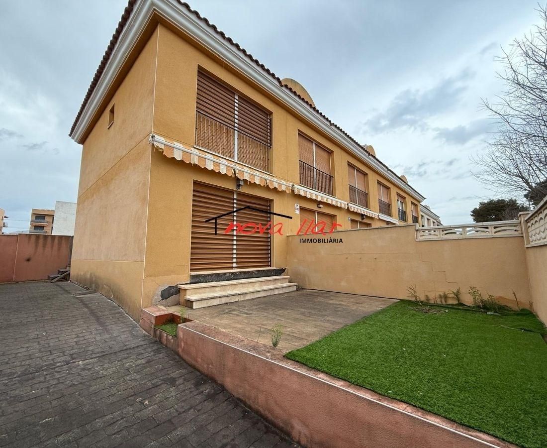 Exterior view of Single-family semi-detached for sale in Mont-roig del Camp  with Air Conditioner, Heating and Private garden