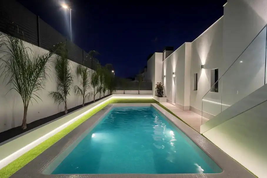 Piscina de Àtic de lloguer en Benahavís amb Aire condicionat, Terrassa i Piscina