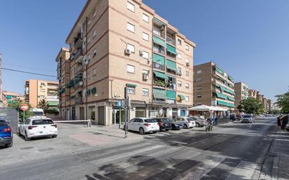 Vista exterior de Local en venda en  Granada Capital