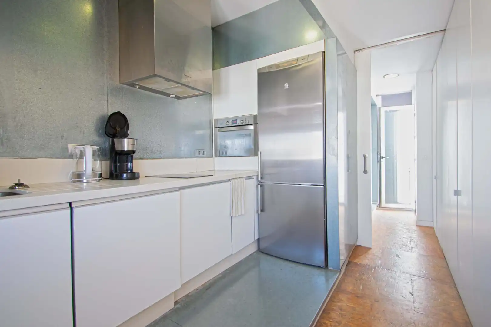Kitchen of Flat for sale in Sevilla  with Air Conditioner, Terrace and Furnished