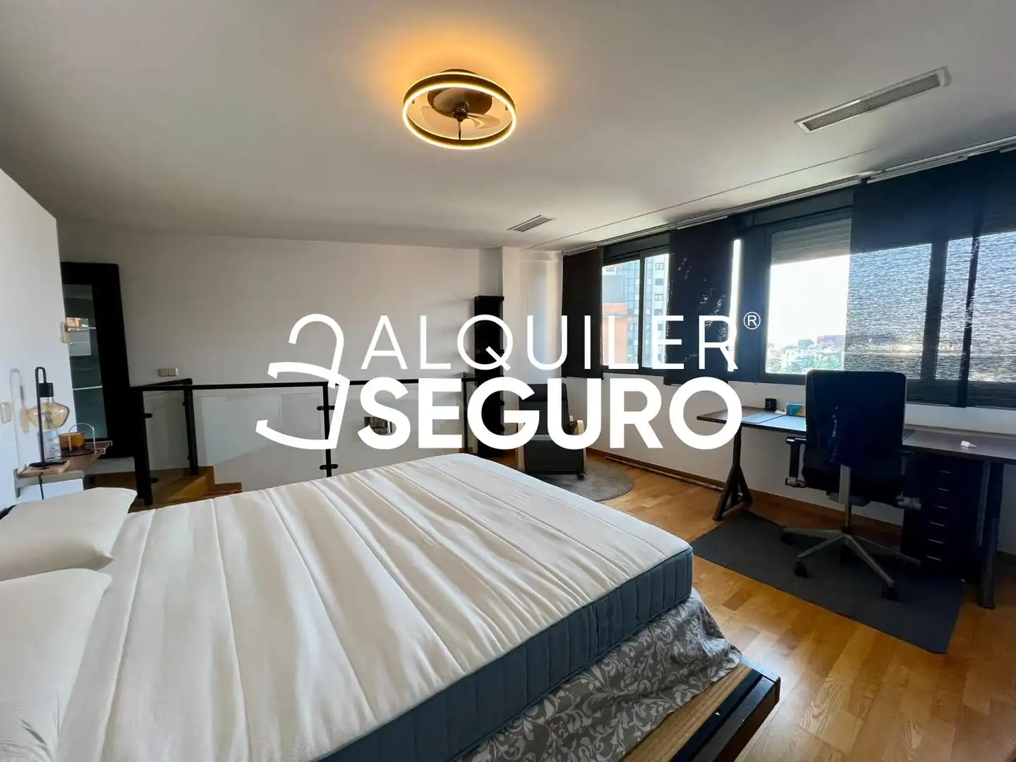Bedroom of Flat for rent in Madrid  with Air Conditioner, Heating and Swimming Pool