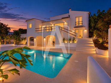 Villa con piscina in vendita a Cala Advocat - Baladrar