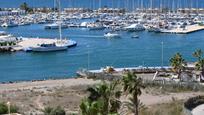 Vista exterior de Apartament en venda en La Manga del Mar Menor amb Calefacció, Terrassa i Moblat