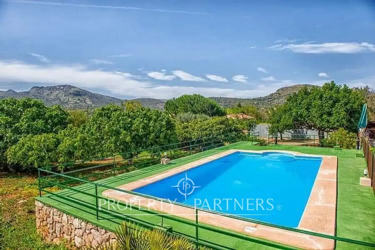 Piscina de Finca rústica en venda en Sant Llorenç des Cardassar amb Calefacció, Jardí privat i Terrassa