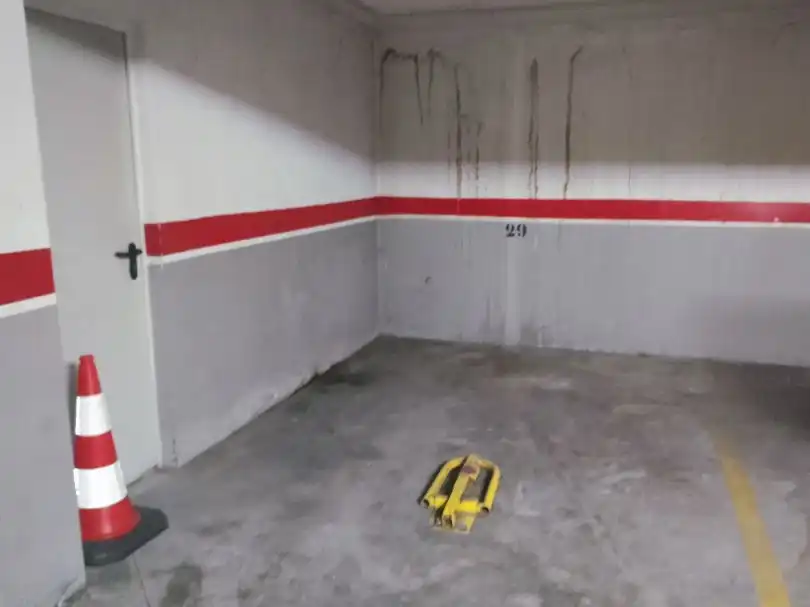 Einzelparkplatz zur Miete in ricard domingo 10-12